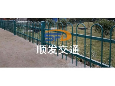草坪护栏图1