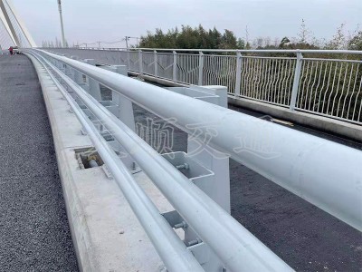 桥梁河道护栏图1
