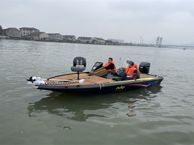 WH500铝合金路亚艇图1